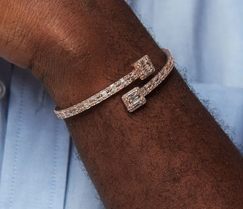 Ash husk bracelet-Baguette Bangle Diamond Bracelet in 18K Gold