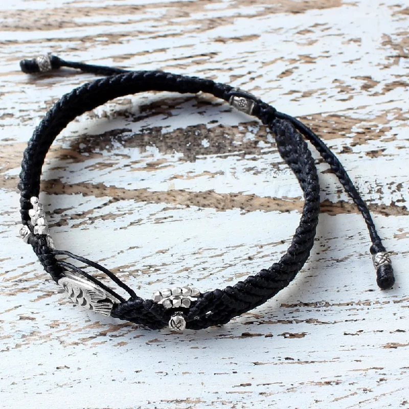 Creek stone bracelet-Handmade Sterling Silver 'Little Fish in Black' Bracelet (Thailand) - Black/Silver