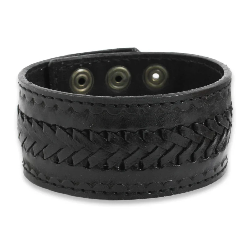 Aged patina bracelet-Men's Handmade Leather 'Rugged Black' Bracelet (Thailand)