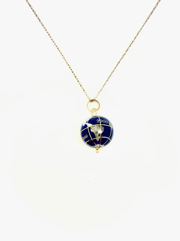 Tartan weave necklace-Tasia Globe Necklace (14K)