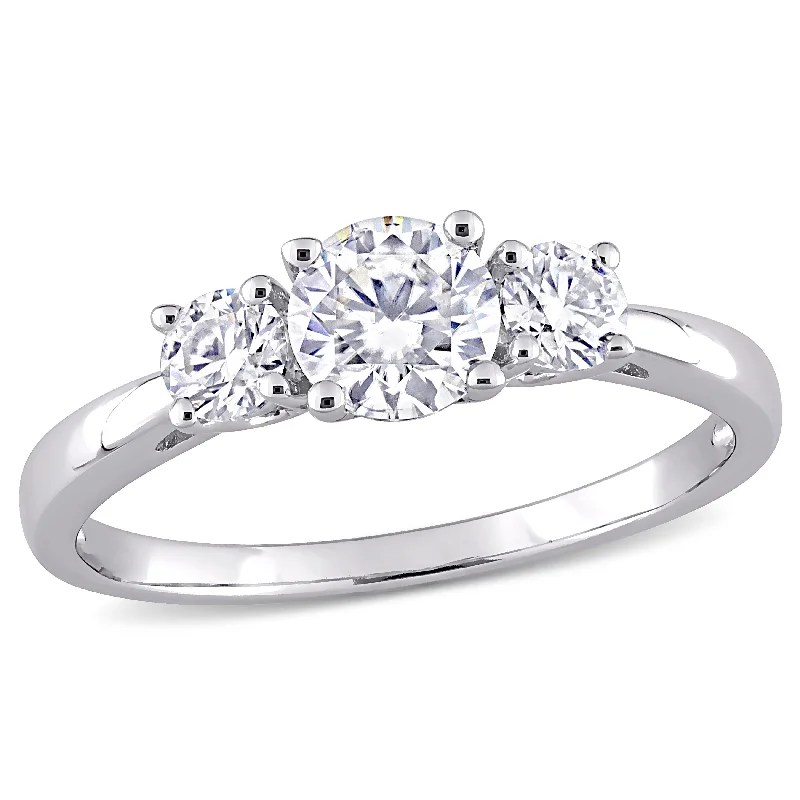 Bunched stone ring-Mimi & Max 1ct DEW Created Moissanite 3-Stone Engagement Ring in Sterling Silver