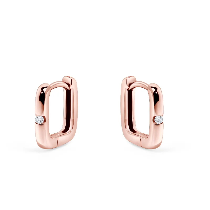 Flex hinge earrings-Focus Huggie Earrings