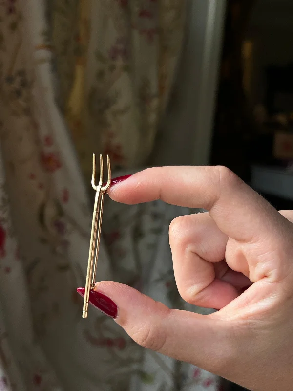 intricate brooch-14ct Edwardian Trident/Fork Brooch