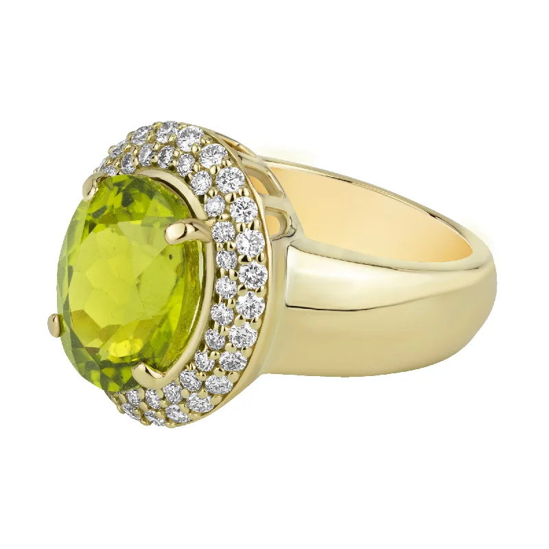 floral diamond brooch-Ring - Peridot And Diamond