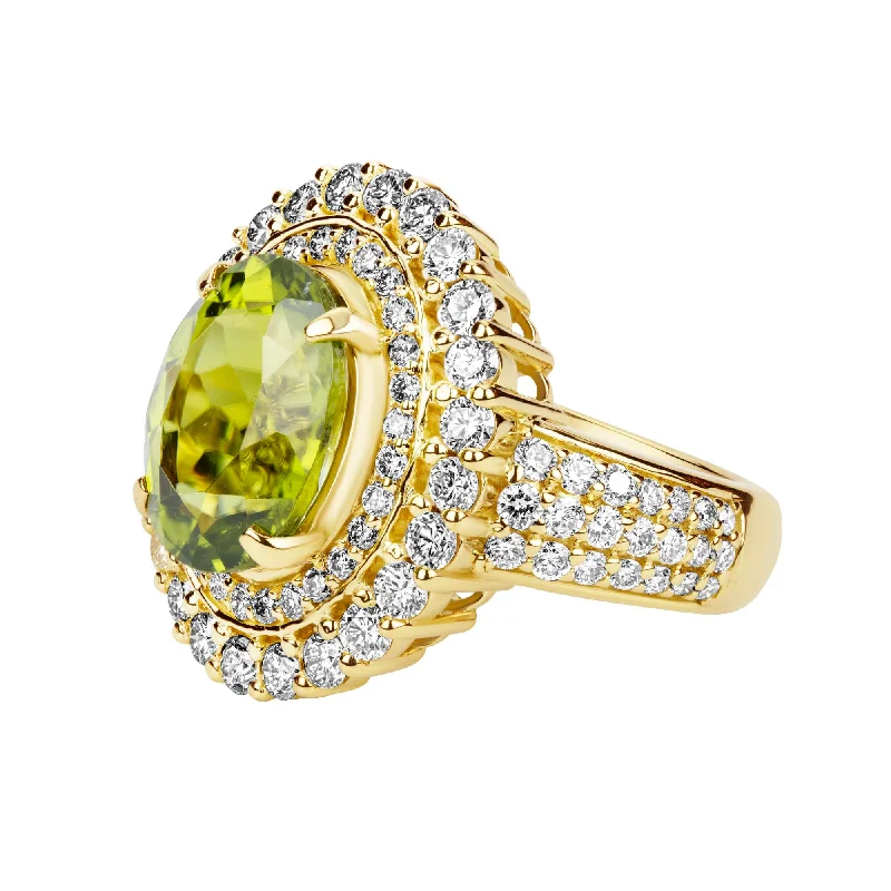 elegant silver brooch-Ring - Peridot And Diamond